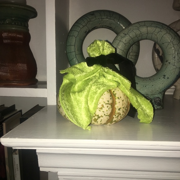 One Handmade mini herbal ghost sachet- handcrafted natural rustic Halloween - Picture 5 of 7